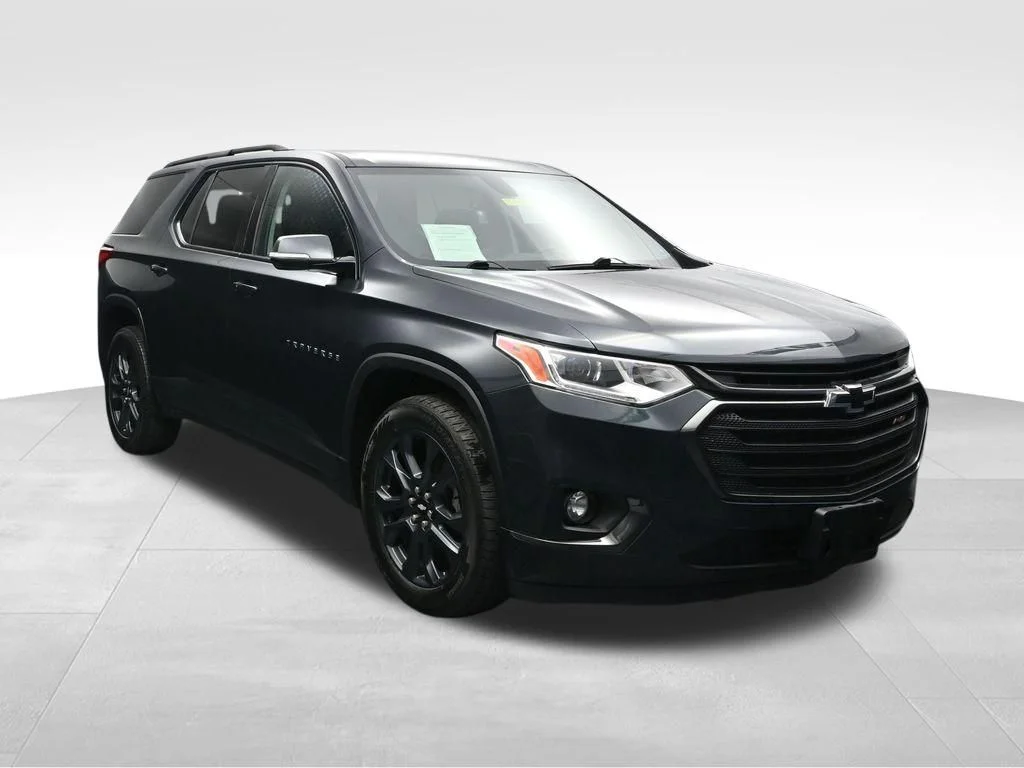 Used 2019 Gray Chevrolet RS image 7