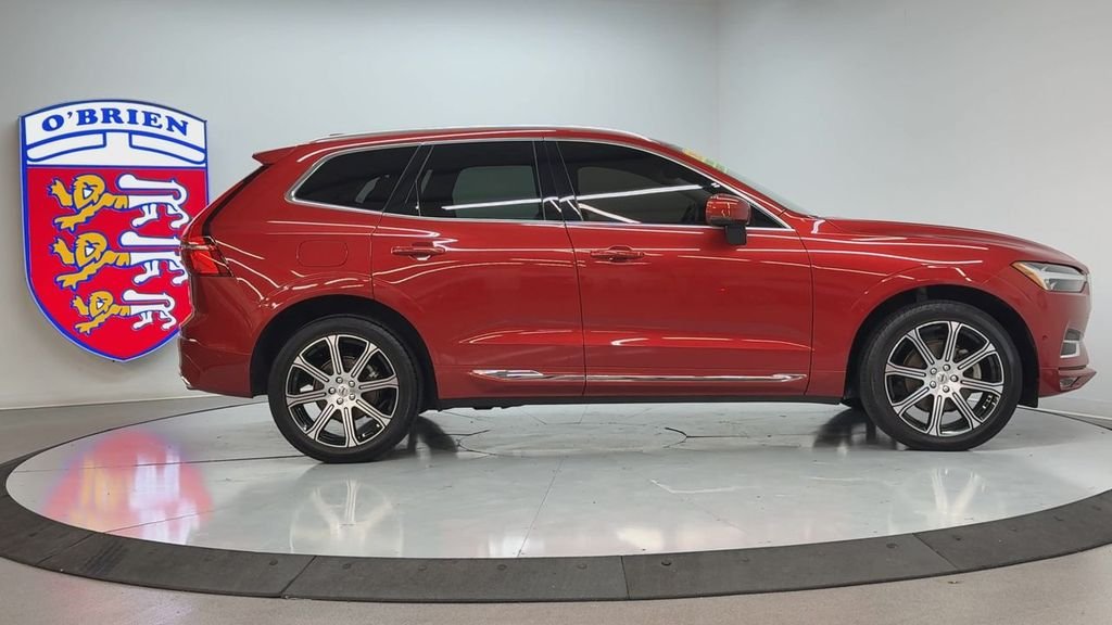 Used 2021 Fusion Red Metallic Volvo T5 Inscription image 4
