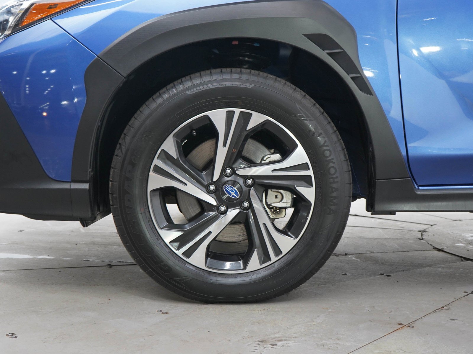 Used 2025 Daybreak Blue Pearl Subaru Premium image 29