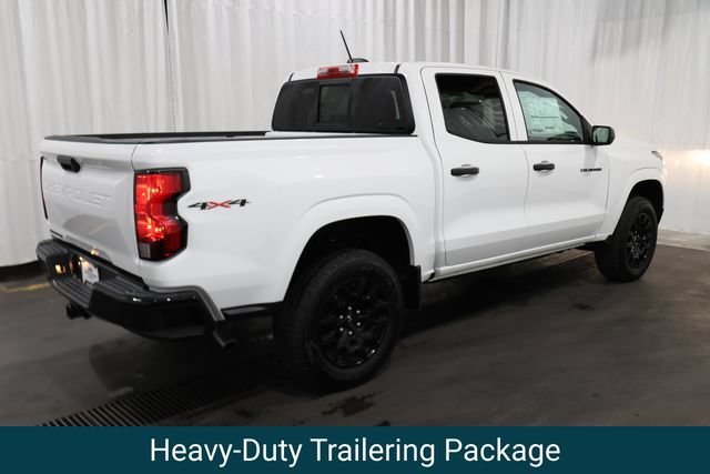 New 2026 Summit White Chevrolet WT image 3