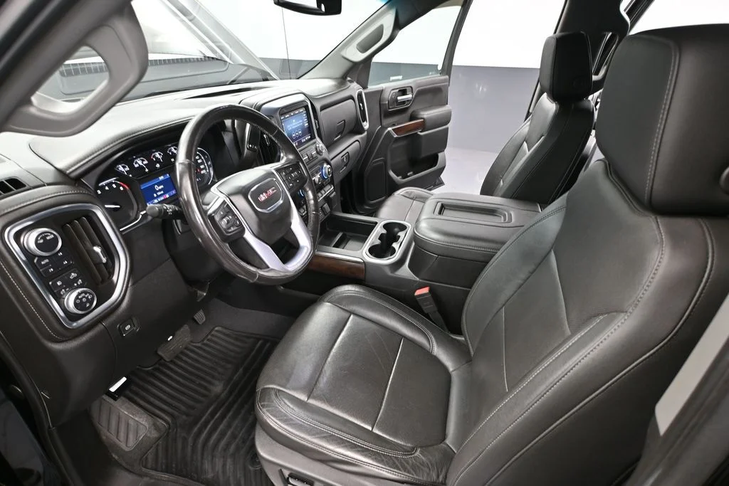 Used 2020 Black GMC SLT image 23