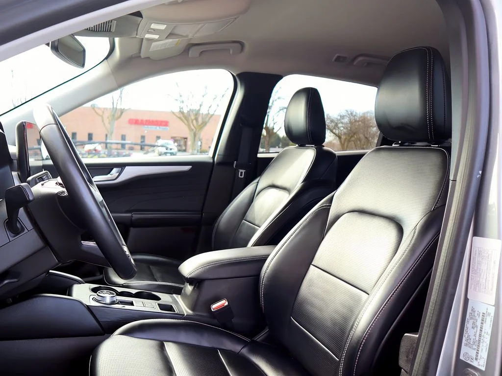 Used 2023 Iconic Silver Metallic Ford Platinum image 14