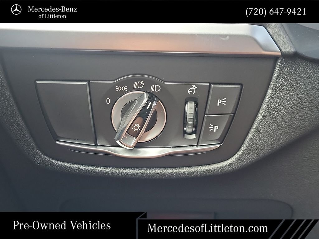 Used 2022 White BMW sDrive30i image 21