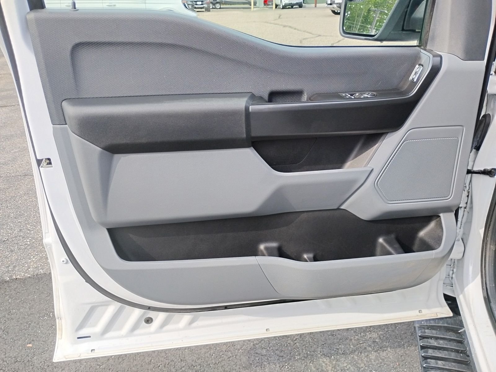 Used 2021 White Ford XL image 9