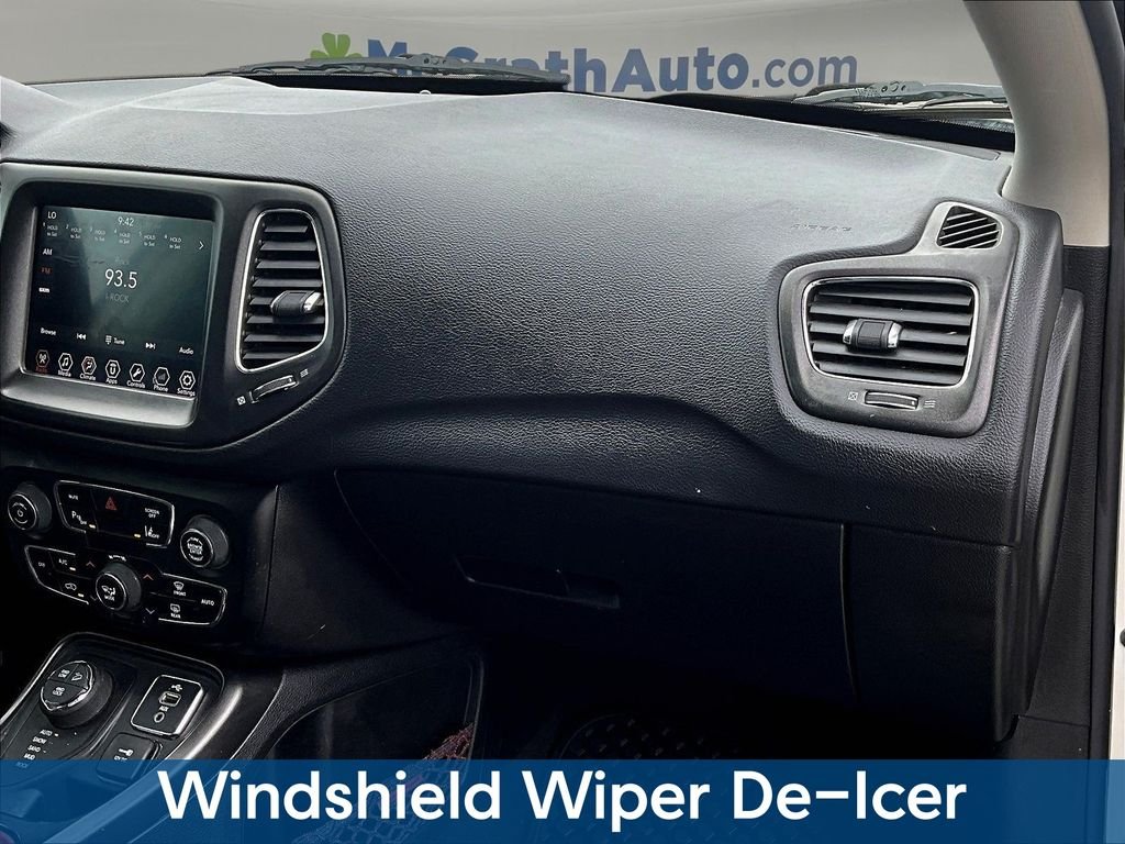 Used 2018 White Jeep Trailhawk image 29