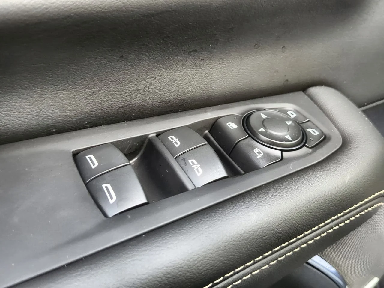 New 2026 Titanium Rush Metallic GMC Elevation image 24