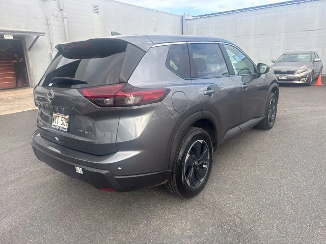 Used 2024 Gray Nissan SV image 5