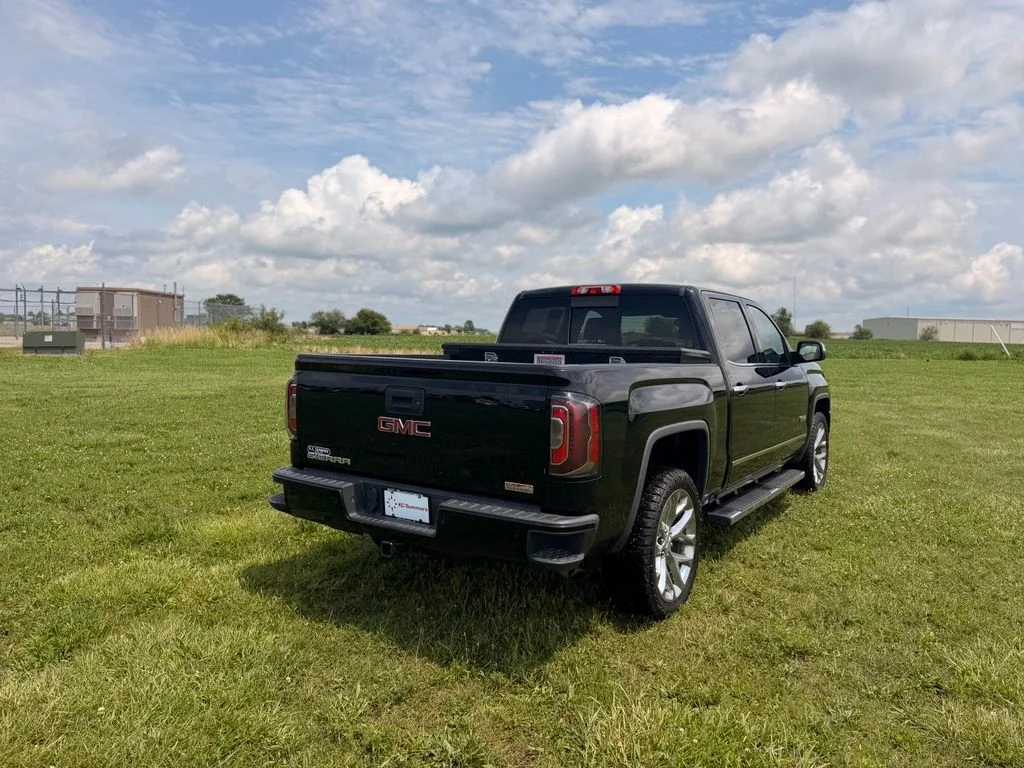 Used 2016 Onyx Black GMC SLT image 5