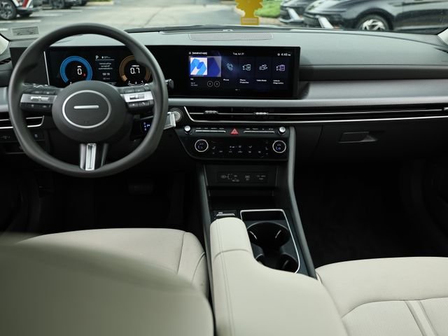 Used 2024 Aero Silver Hyundai SEL image 25