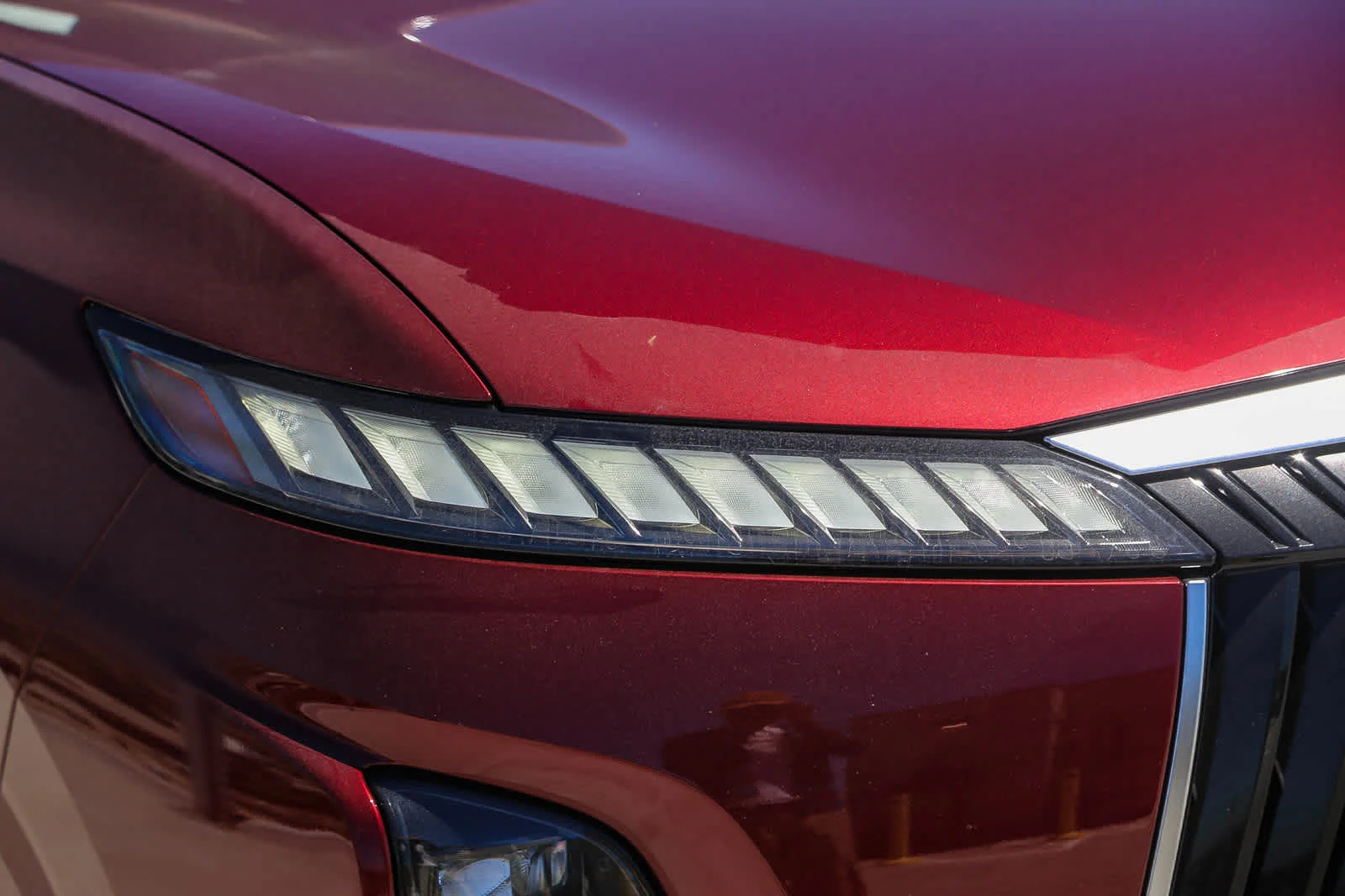 New 2025 COULIS RED INFINITI Luxe 4WD image 4