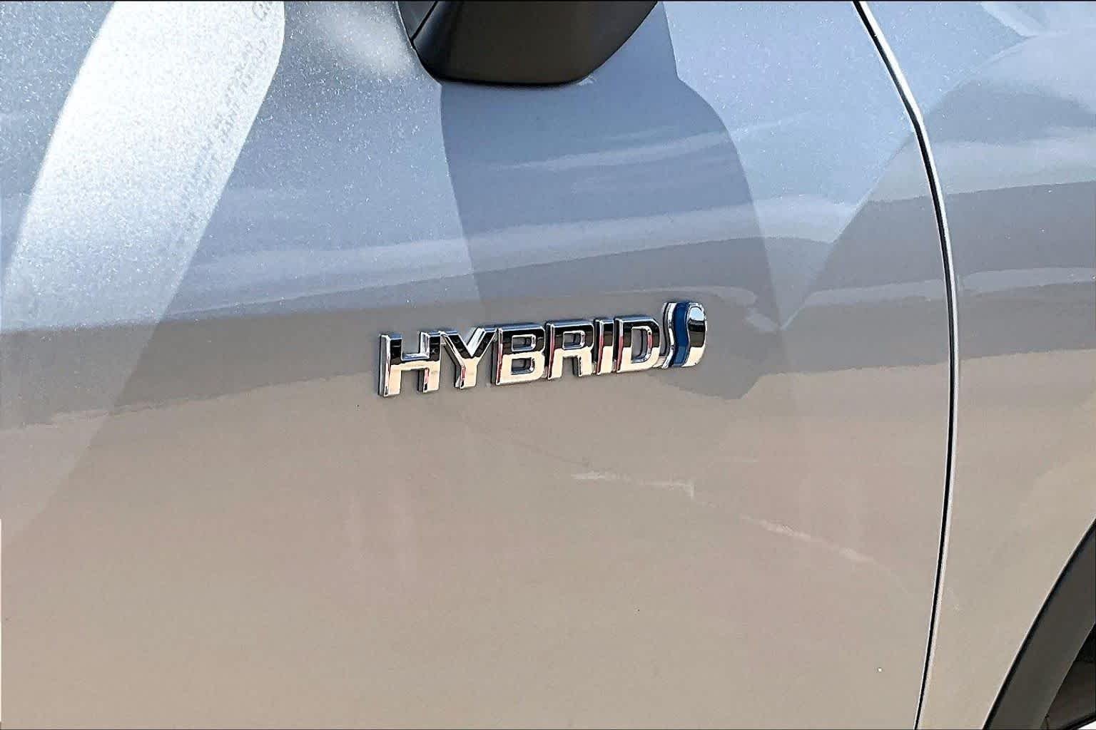 Used 2021 Celestial Silver Metallic Toyota Hybrid XLE image 10