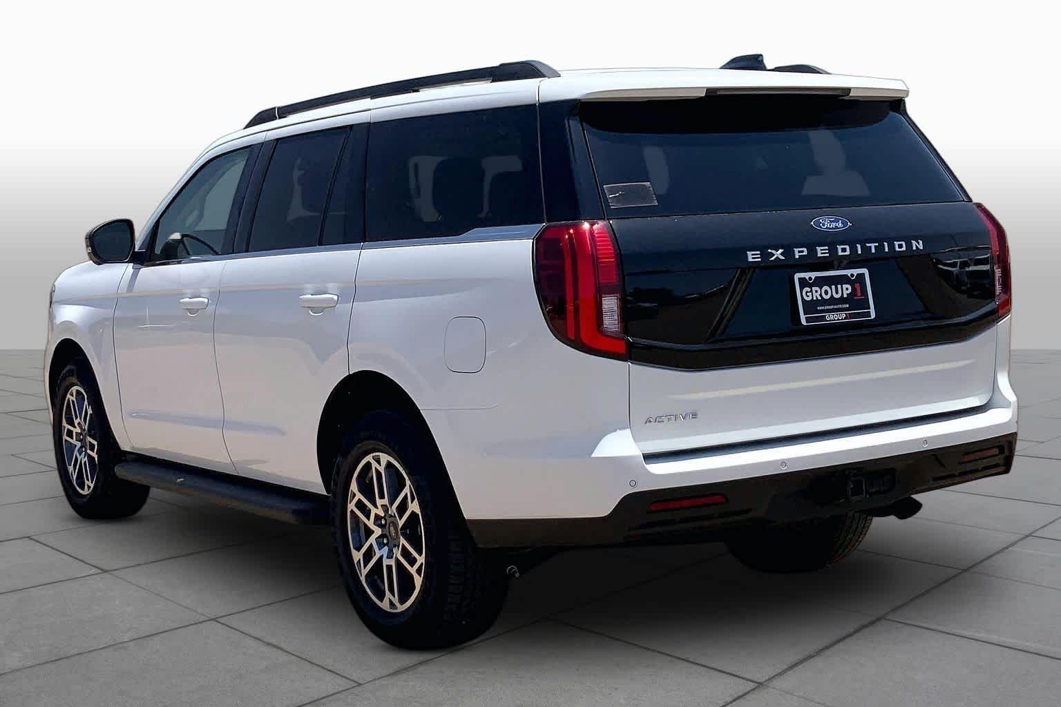 New 2026 Oxford White Ford Active image 12