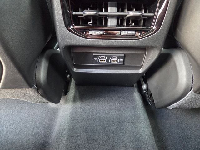 New 2026 Silver Zynith Exterior Paint Jeep Laredo image 15