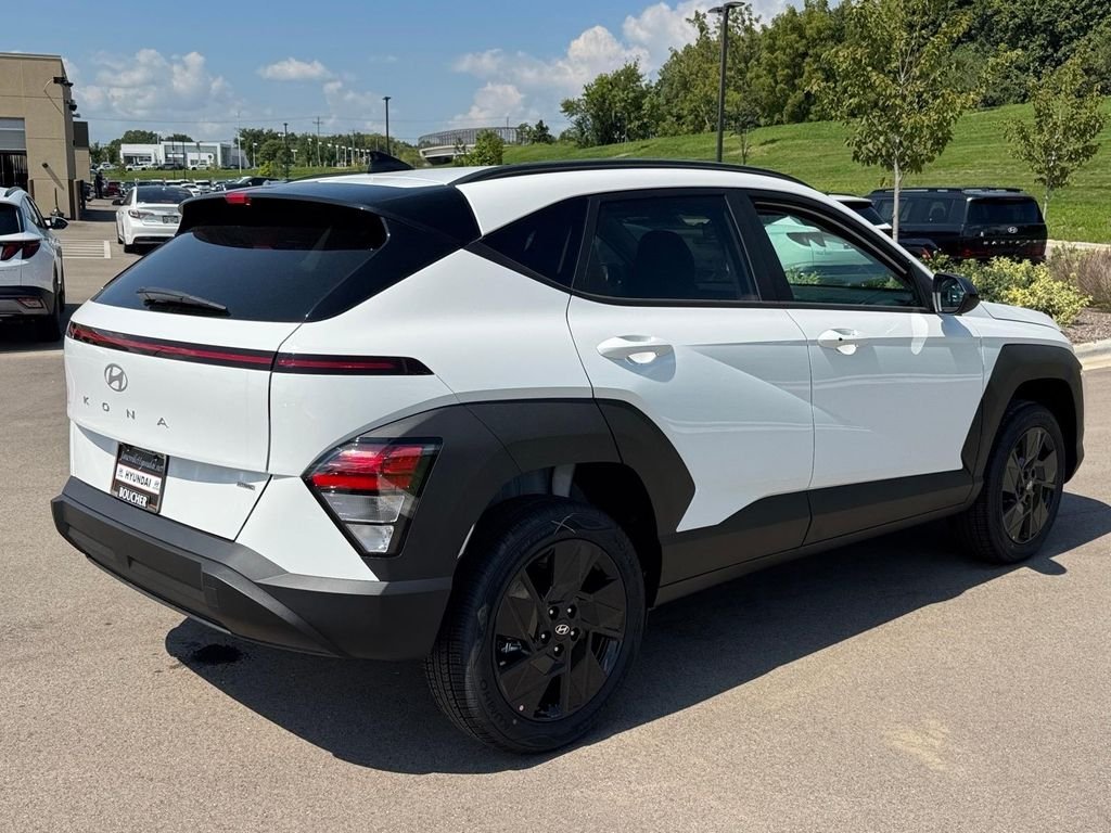 New 2027 Atlas White Hyundai SEL Sport image 4