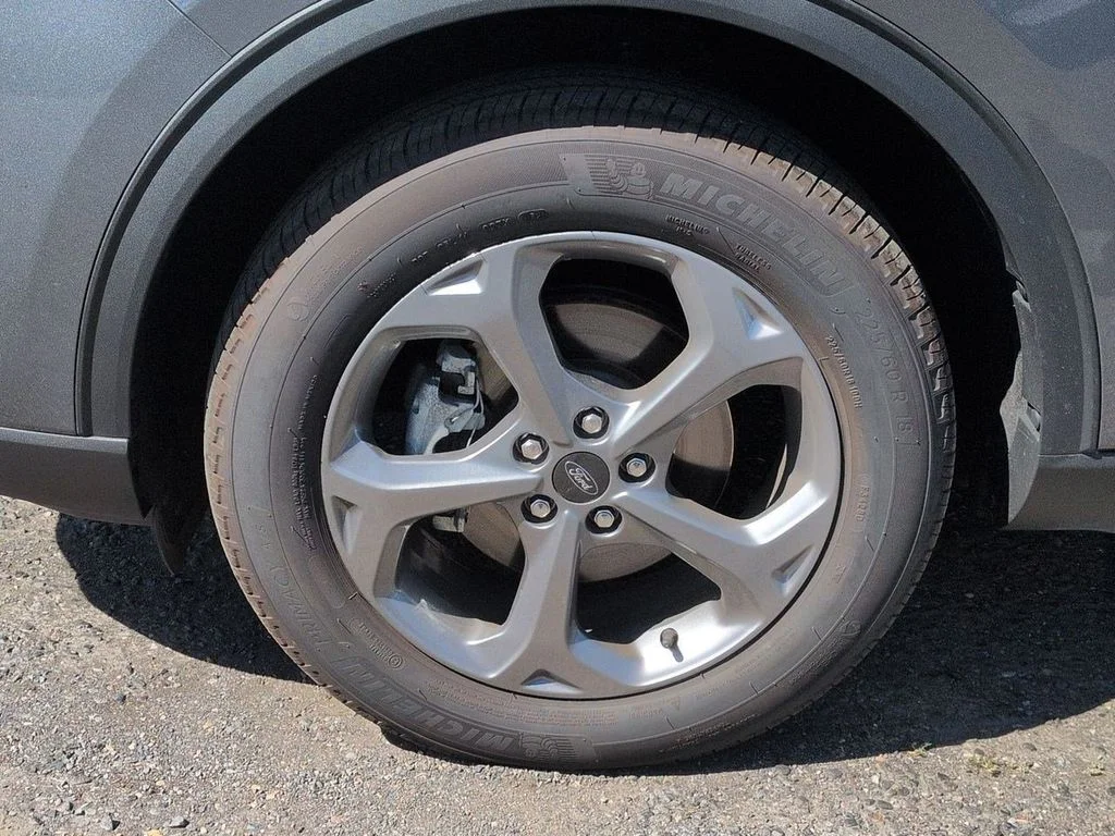 Used 2025 Gray Metallic Ford ST-Line image 31