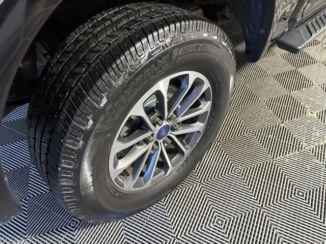 Used 2018 Black Ford XLT image 7