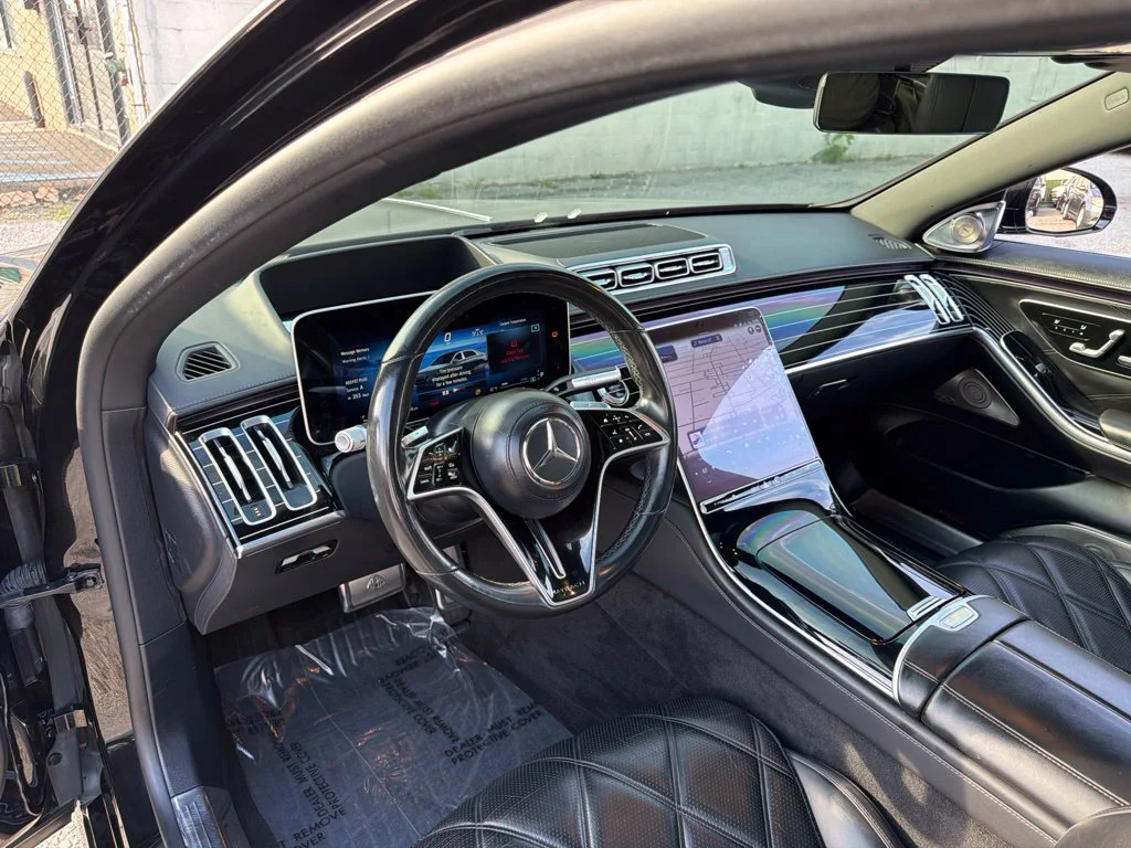 Used 2023 Black Mercedes-Benz Maybach S 580 image 34