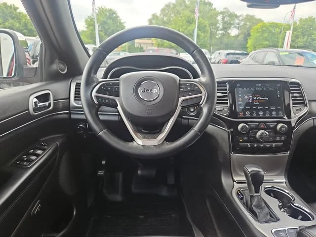 Used 2021 Red Jeep Limited 4x4 image 14