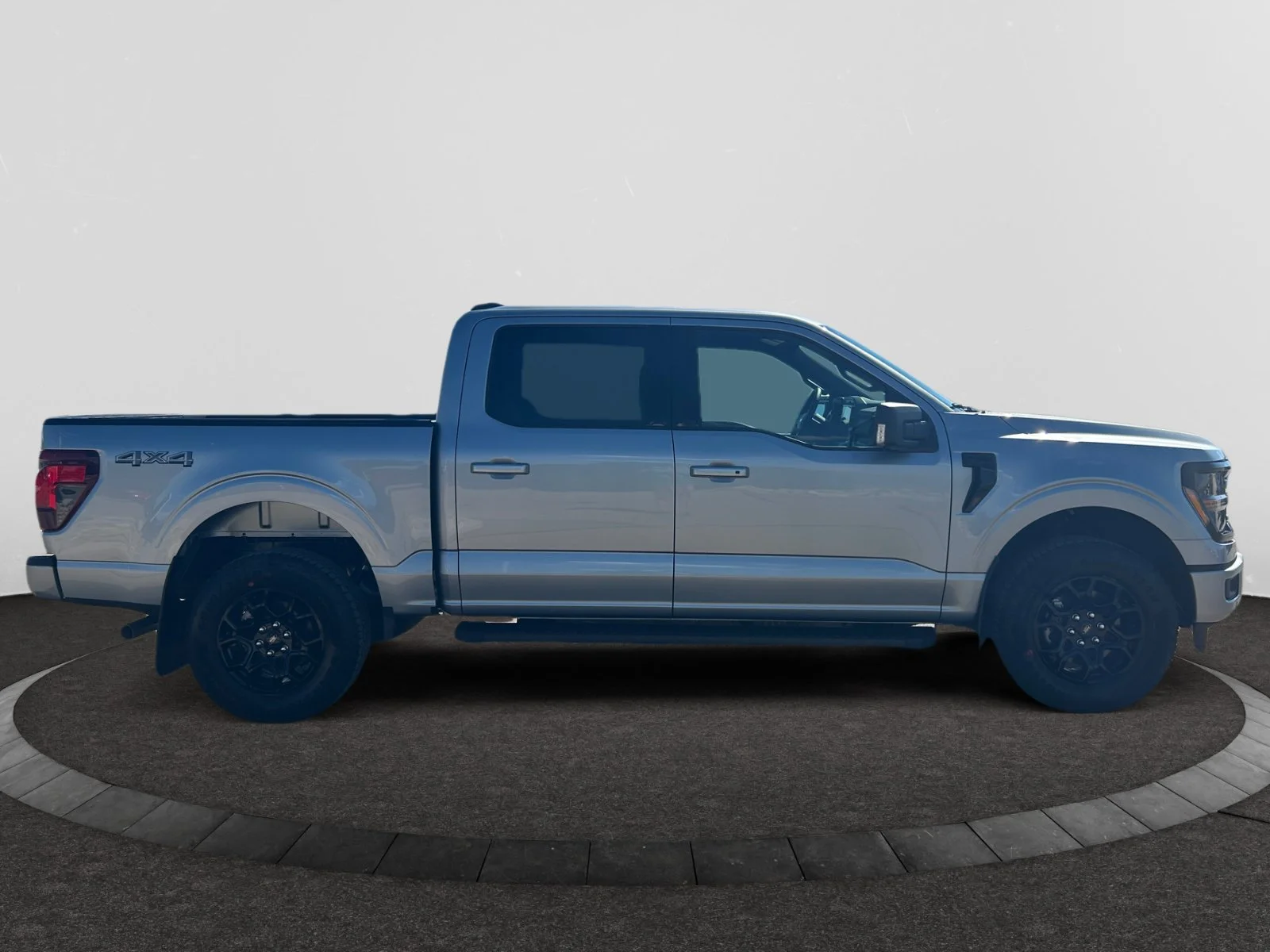 New 2026 Iconic Silver Metallic Ford XLT image 6