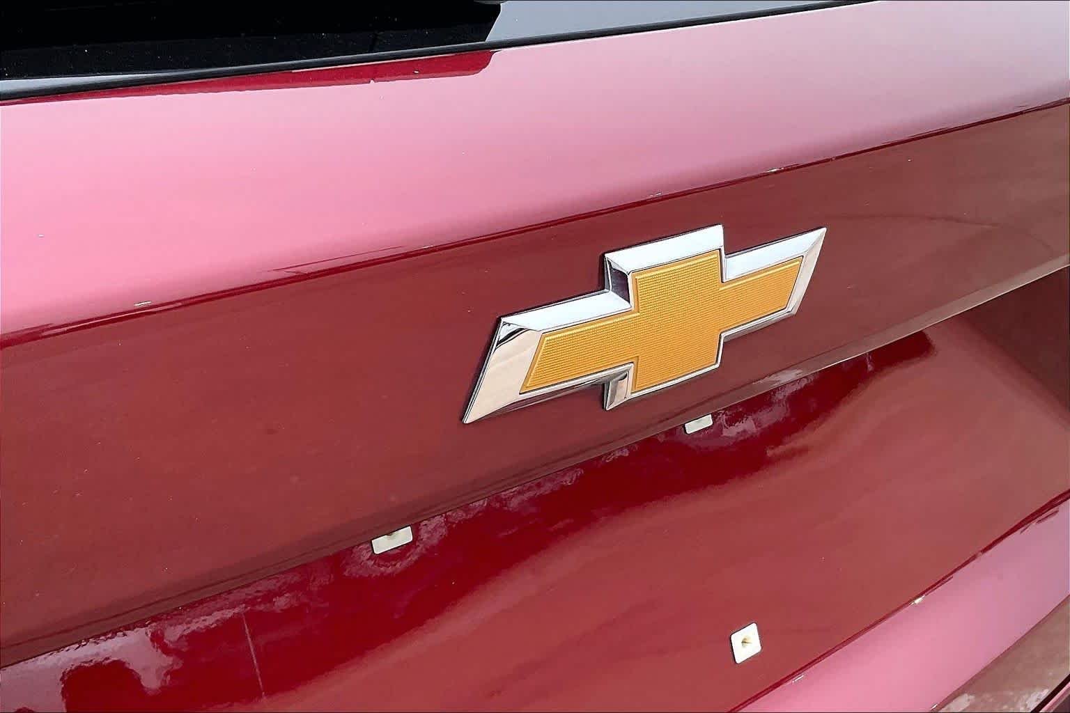Used 2024 Crimson Metallic Chevrolet LT image 27