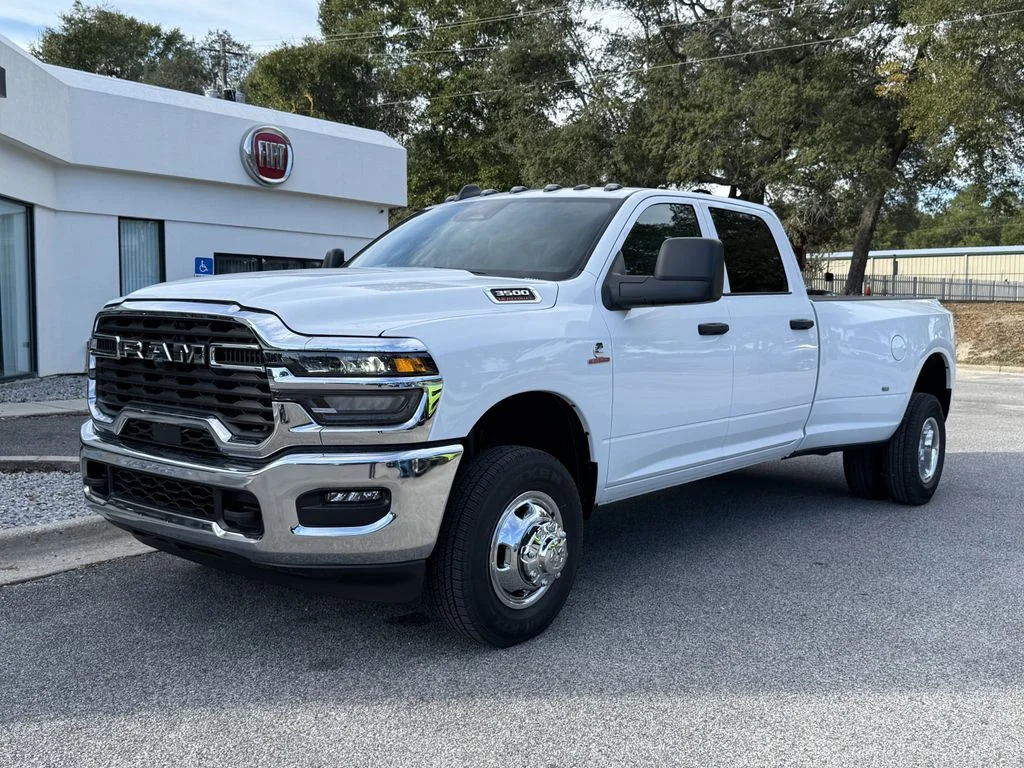 2026 RAM 3500 Tradesman - Photo 8