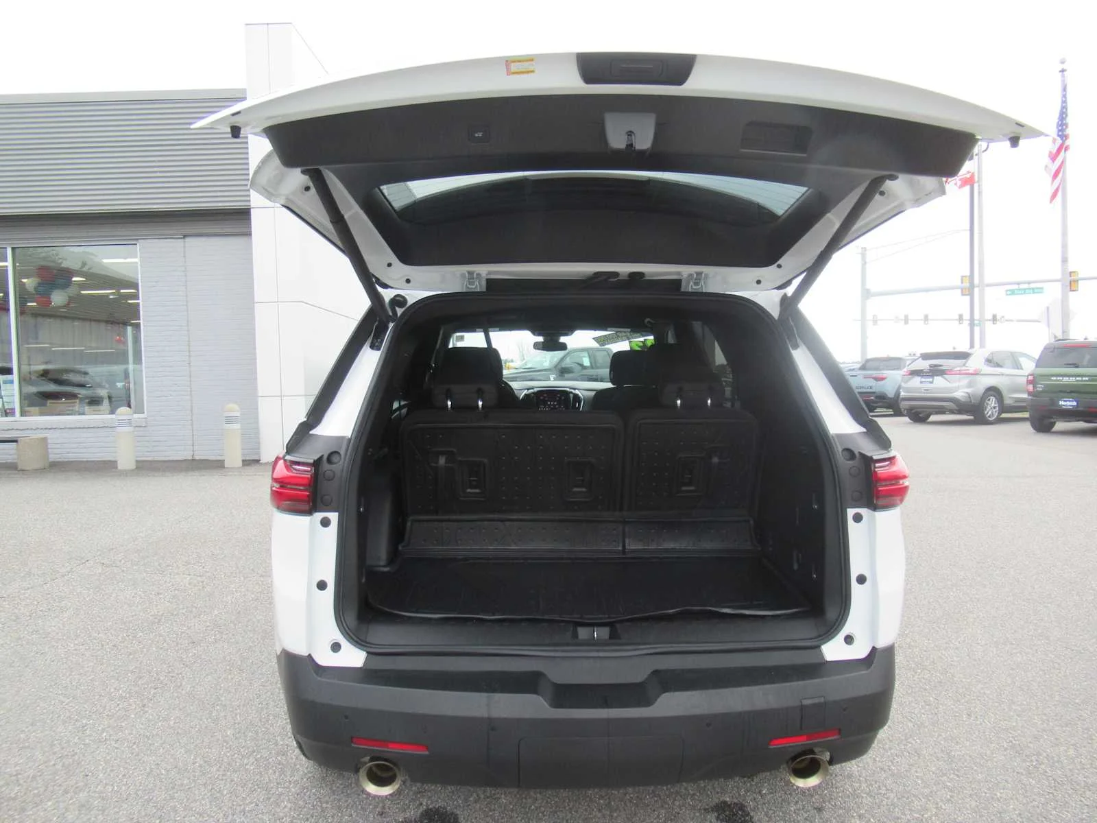 Certified Used 2022 Summit White Chevrolet LT Cloth image 19