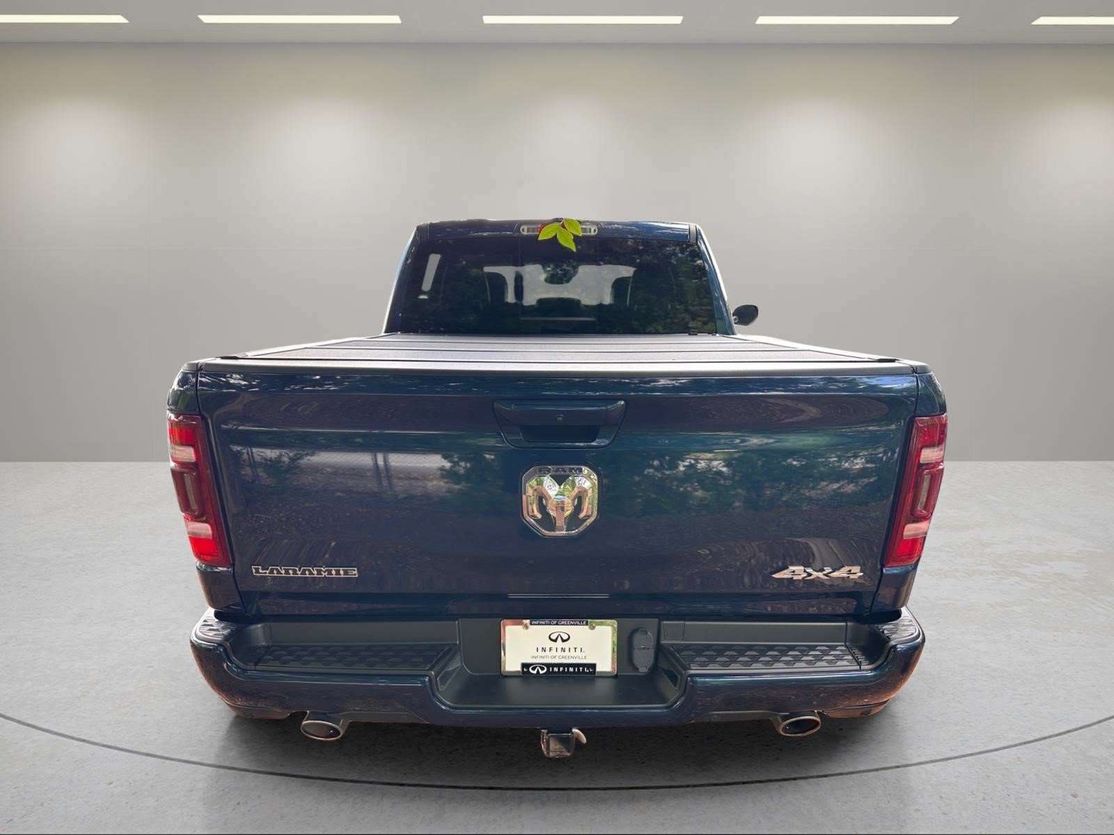 Used 2022 Patriot Blue Pearlcoat Ram Laramie image 11