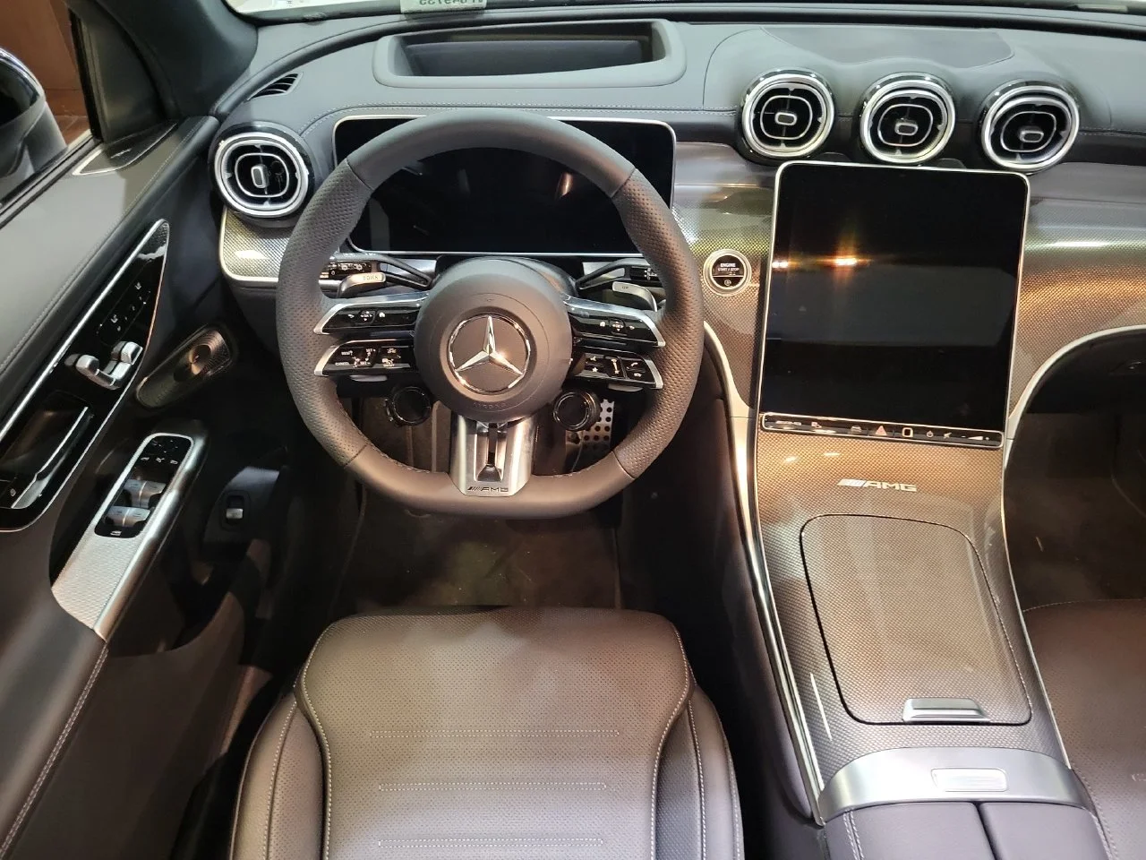 New 2027 MANUFAKTUR Moonlight White Metallic Mercedes-Benz AMG® GLC 53 4MATIC+ SUV image 16