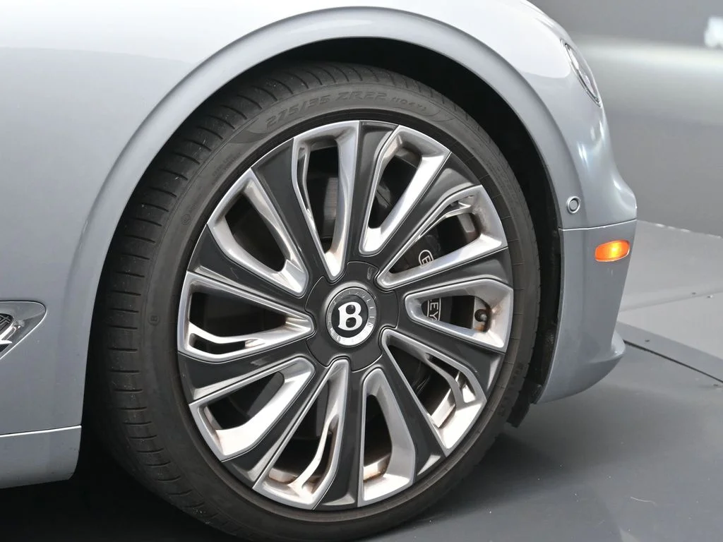Certified Used 2022  Bentley V8 image 6