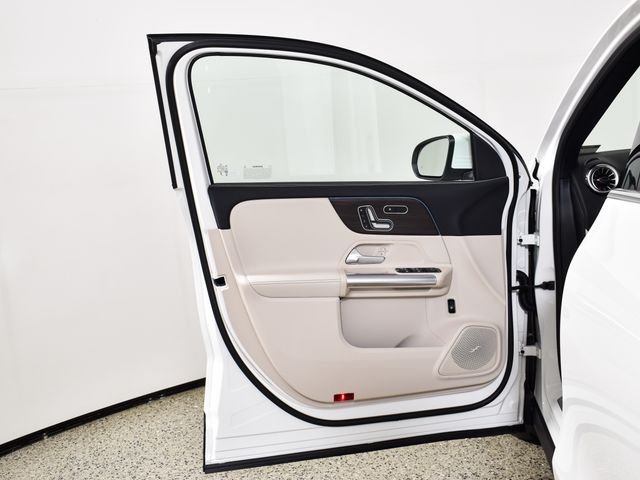 New 2026 Polar White Mercedes-Benz GLA 250 image 18