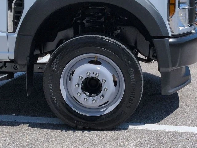New 2026 Oxford White Ford F-550® XL image 11
