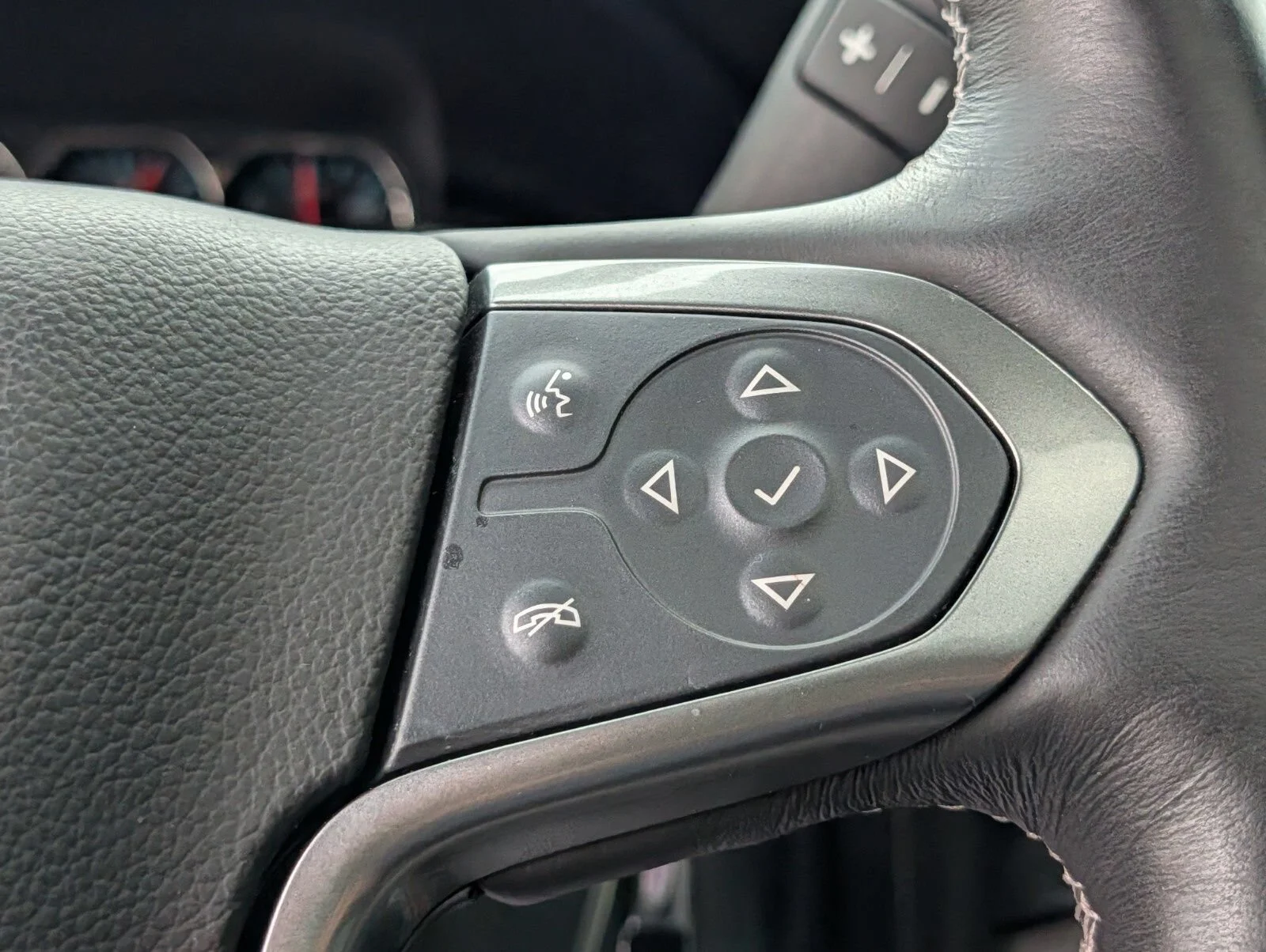 Used 2017 GRAPHITE METALLIC Chevrolet LTZ image 36