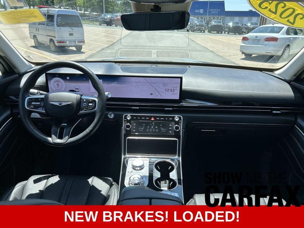 Used 2025 Silver Genesis 2.5T image 23
