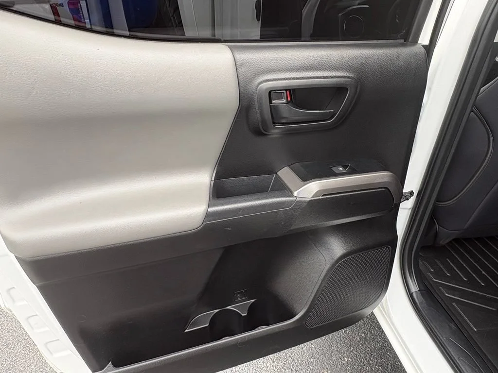 Used 2023 White Toyota SR5 image 18