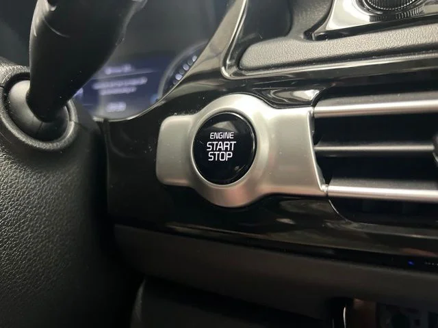 Used 2021 White Kia SX image 29