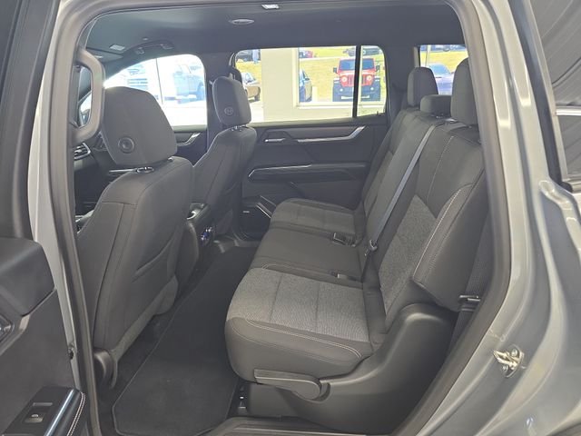 Used 2025 Silver GMC Elevation image 10