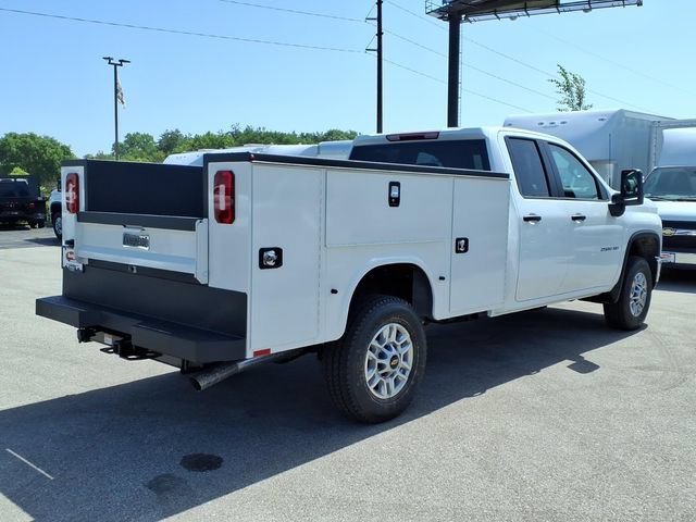 New 2026 Summit White Chevrolet WT image 5