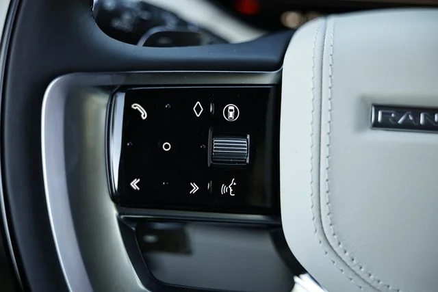 New 2026 Fuji White Land Rover SE 7 Seats image 41