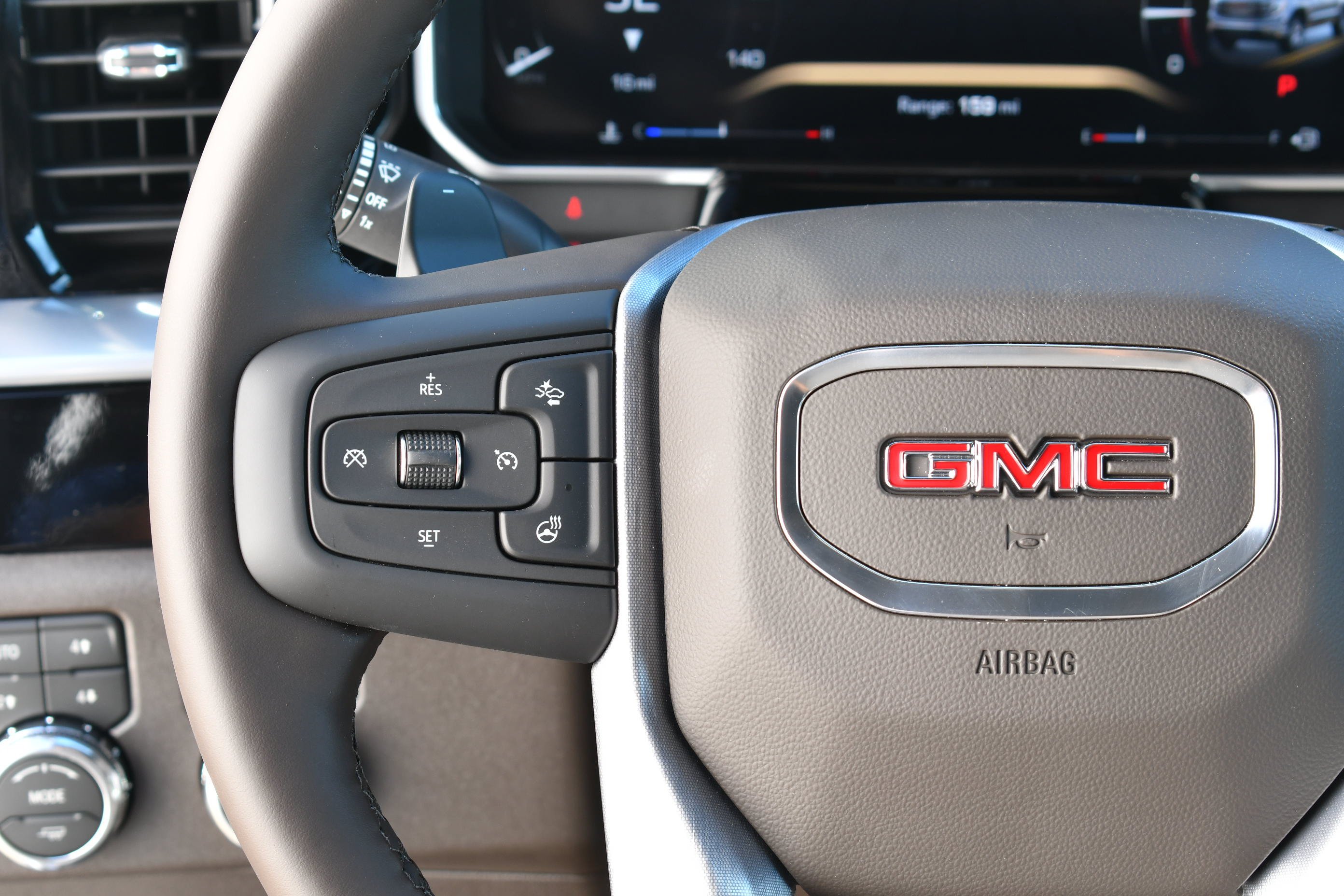 New 2026 Glacier White Tricoat GMC SLT image 25