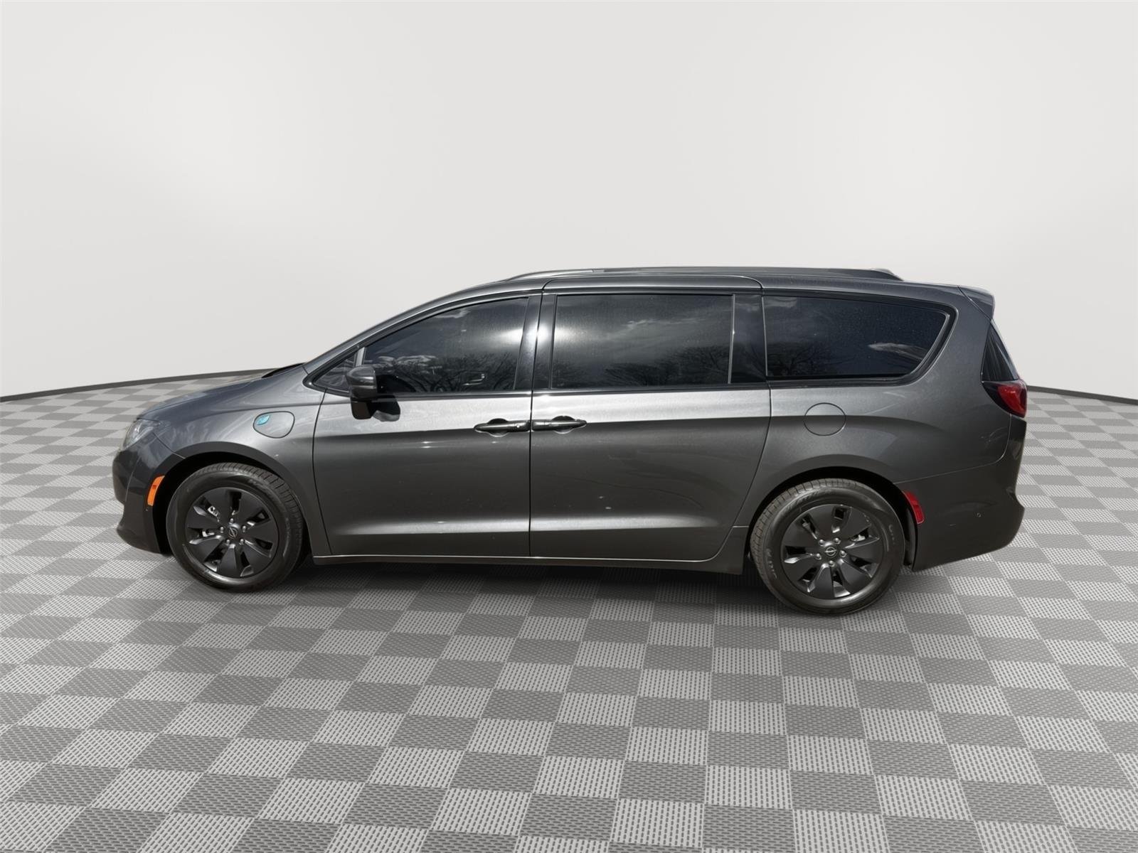 2020 Chrysler Pacifica Hybrid Limited - Photo 10