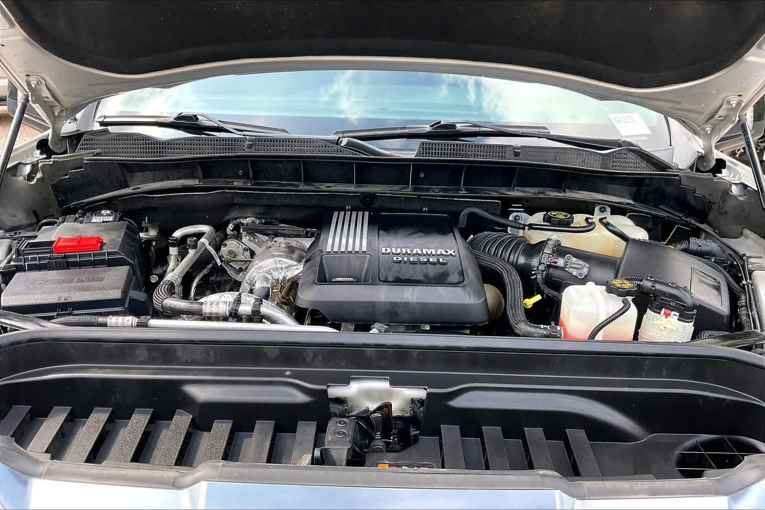 Used 2022 Quicksilver Metallic GMC AT4 image 31