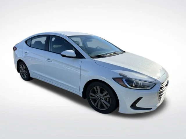 Used 2018 White Hyundai SEL image 3