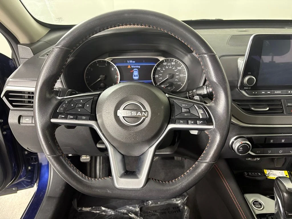 Used 2024 Blue Nissan 2.5 SR image 23