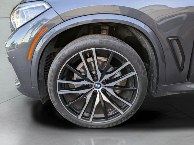Used 2020 Gray BMW sDrive40i image 35