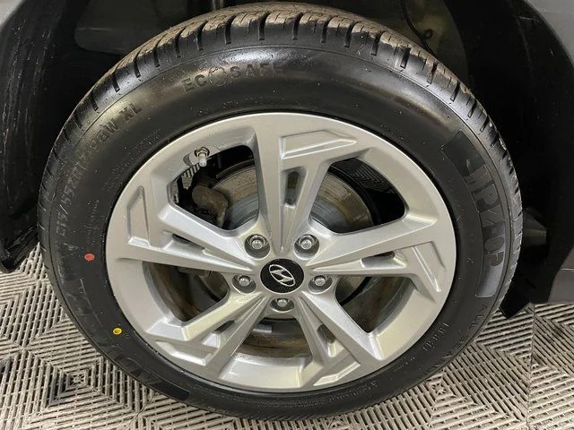 Used 2023 Gray Hyundai SEL image 14
