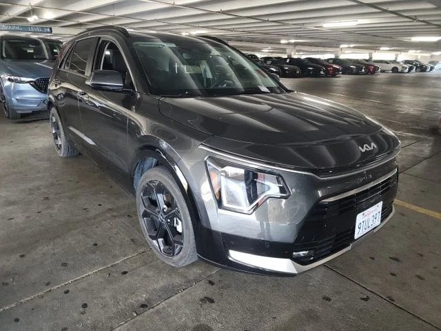 Used 2023 Gray Kia SX image 1