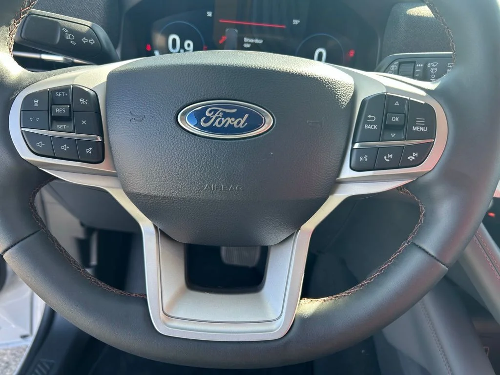 New 2026 Space White Metallic Ford Active image 18