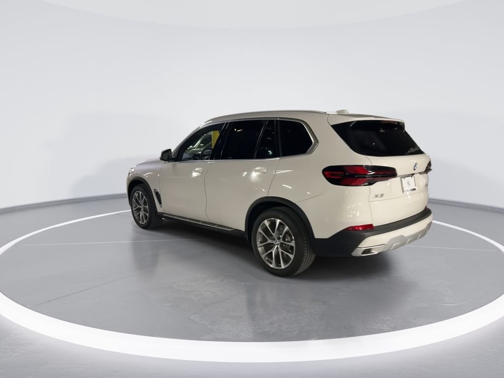 Used 2026 White BMW xDrive40i image 6