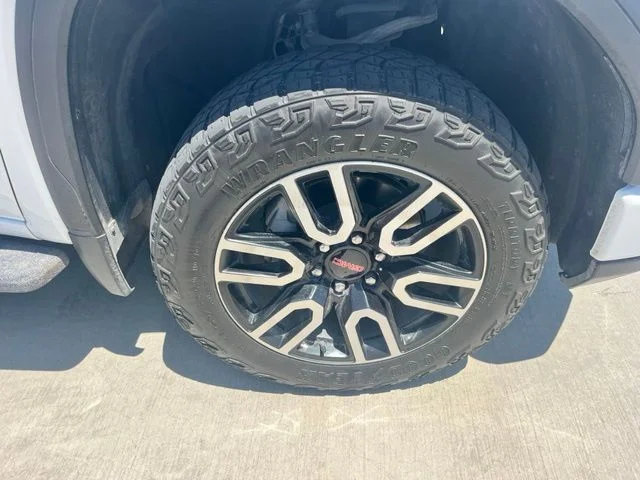 Used 2023 White GMC AT4 image 6