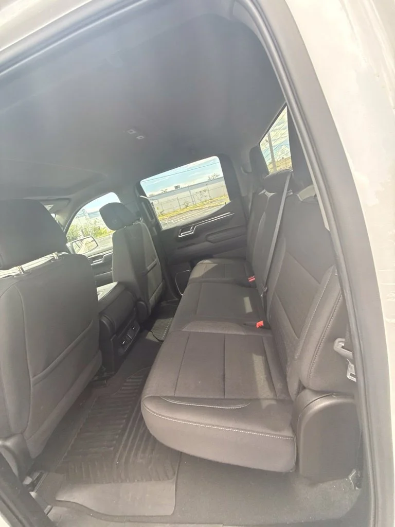 Used 2025 Summit White Chevrolet LT image 11
